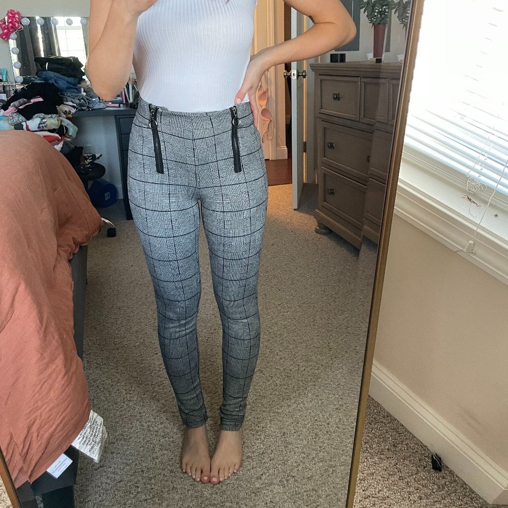 Patterned high waisted leggings
